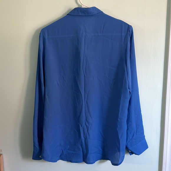 New never worn blue button down shirt - Picture 3 of 5